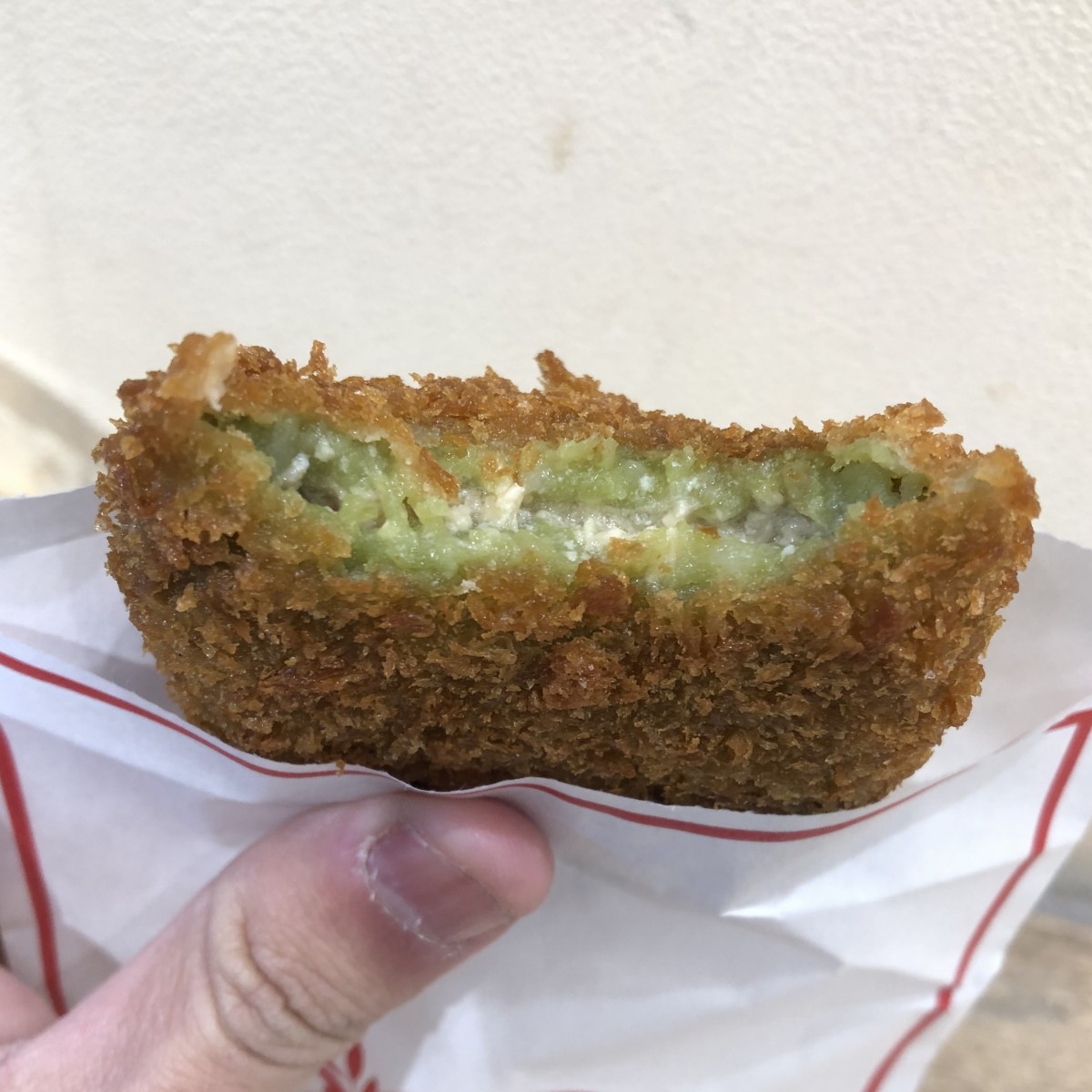 錦市場の名物 湯葉クリームコロッケ 花よりキヨエ レンタサイクル京都ecoトリップ